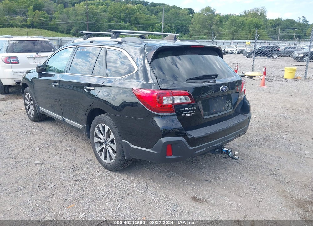 2018 SUBARU OUTBACK 2.5I TOURING VIN: 4S4BSATC4J3268639