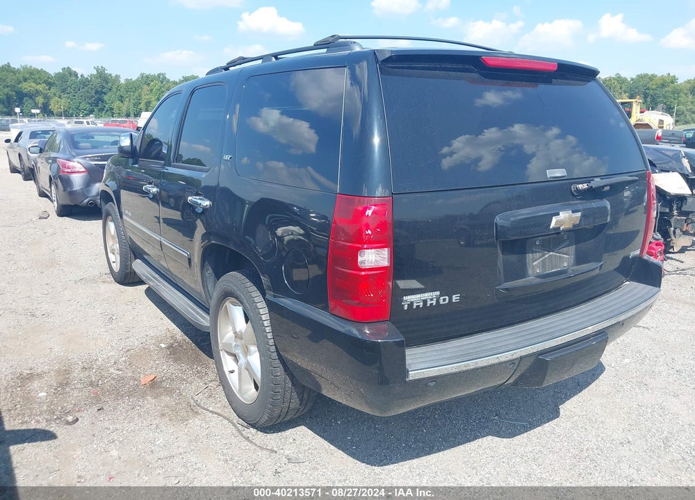 2009 CHEVROLET TAHOE LTZ VIN: 1GNFK33069R131452