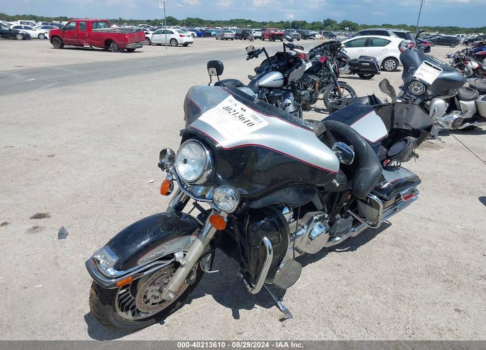 2010 HARLEY-DAVIDSON FLHTCU VIN: 1HD1FC414AB639431