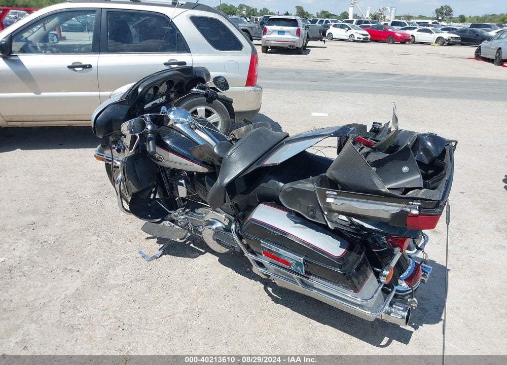 2010 HARLEY-DAVIDSON FLHTCU VIN: 1HD1FC414AB639431