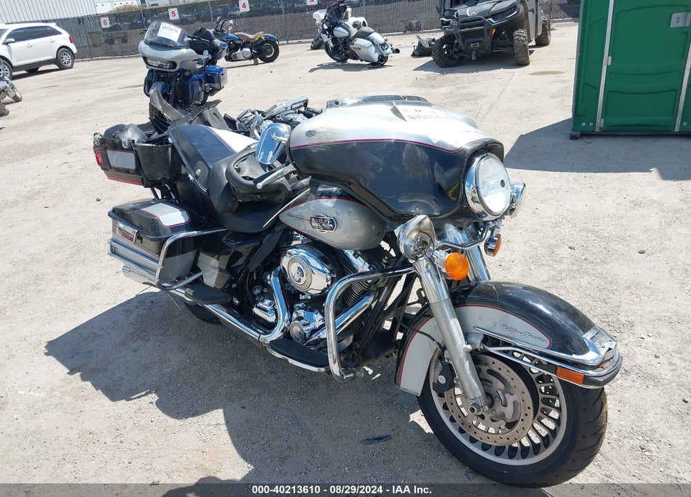 2010 HARLEY-DAVIDSON FLHTCU VIN: 1HD1FC414AB639431