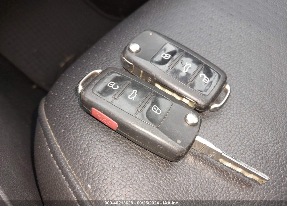 2014 VOLKSWAGEN JETTA 1.8T SE VIN: 3VWD17AJ2EM432329