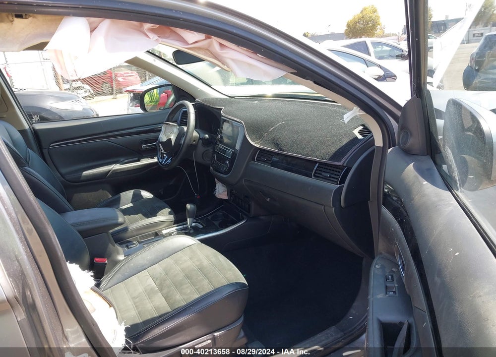 2019 MITSUBISHI OUTLANDER SE VIN: JA4AD3A32KZ046599