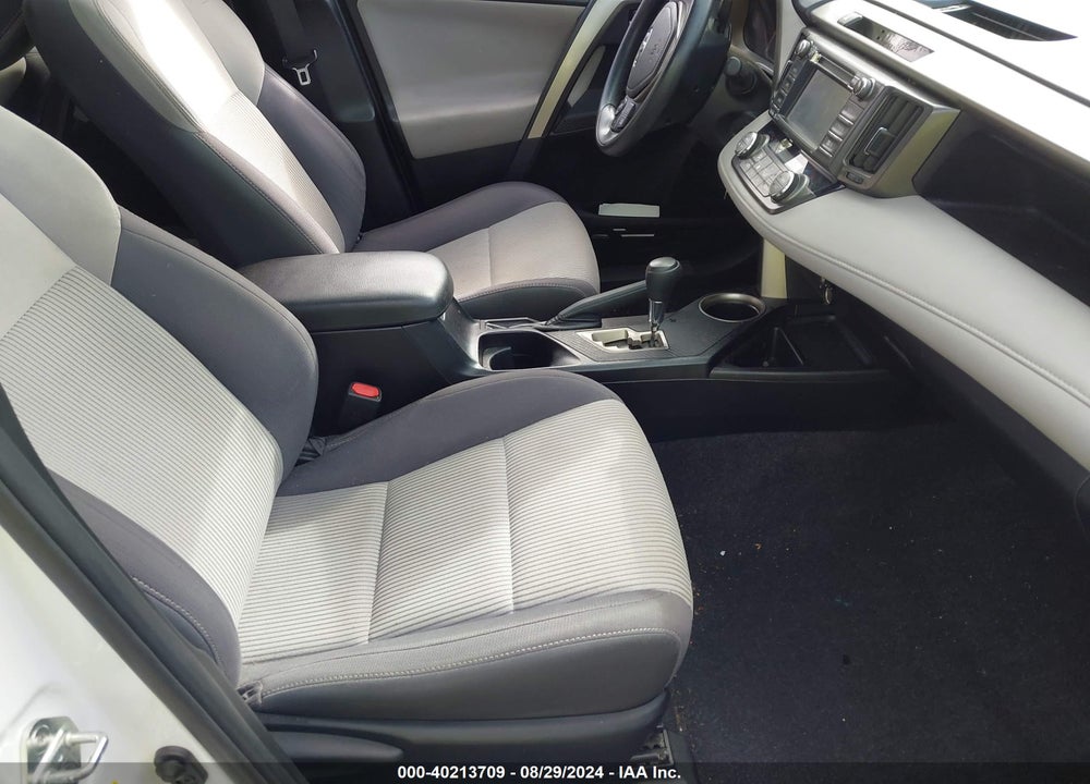 2015 TOYOTA RAV4 XLE VIN: 2T3RFREV3FW249461