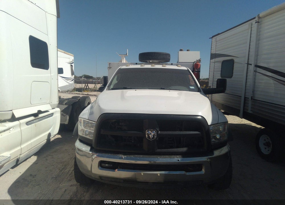 2018 RAM 5500 CHASSIS TRADESMAN/SLT VIN: 3C7WRMBJ3JG218849