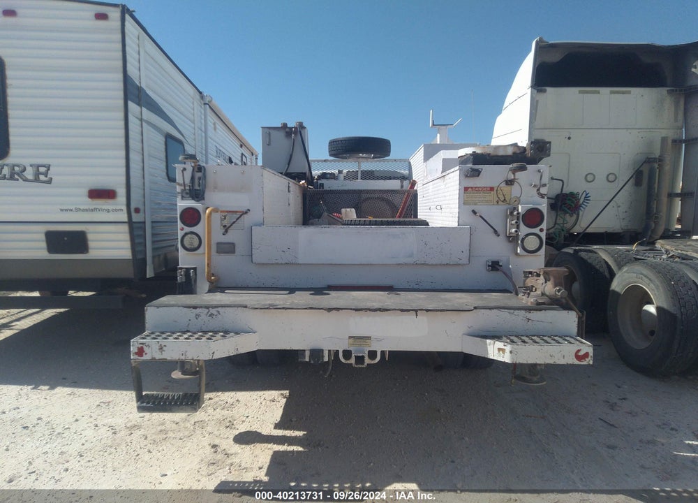 2018 RAM 5500 CHASSIS TRADESMAN/SLT VIN: 3C7WRMBJ3JG218849