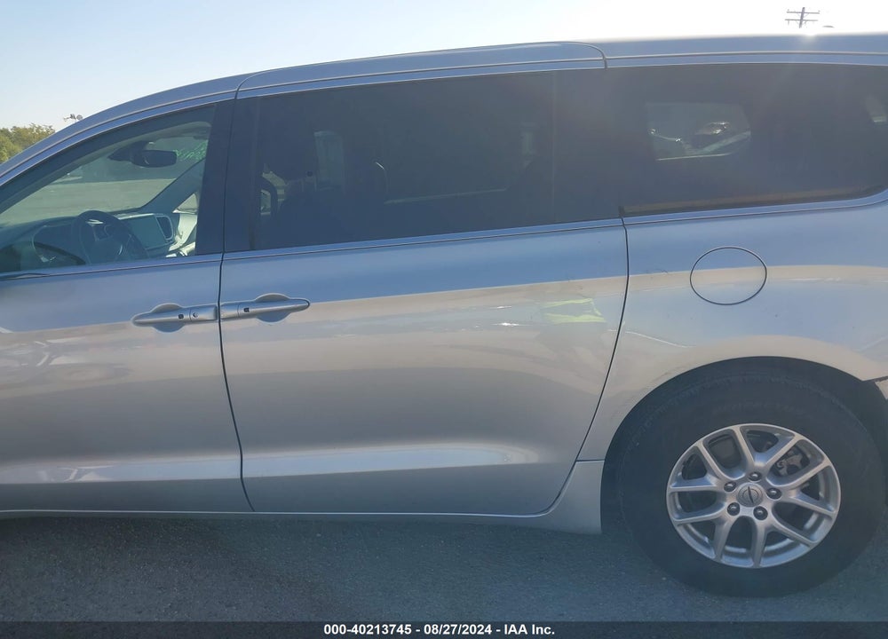 2023 CHRYSLER PACIFICA TOURING L VIN: 2C4RC1BG8PR520929