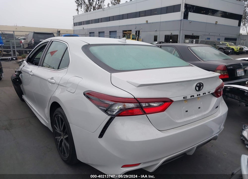 2022 TOYOTA CAMRY SE VIN: 4T1G11AK6NU076755