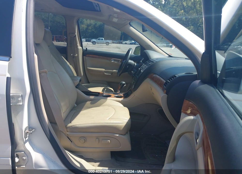 2008 SATURN OUTLOOK XR VIN: 5GZEV33738J190673