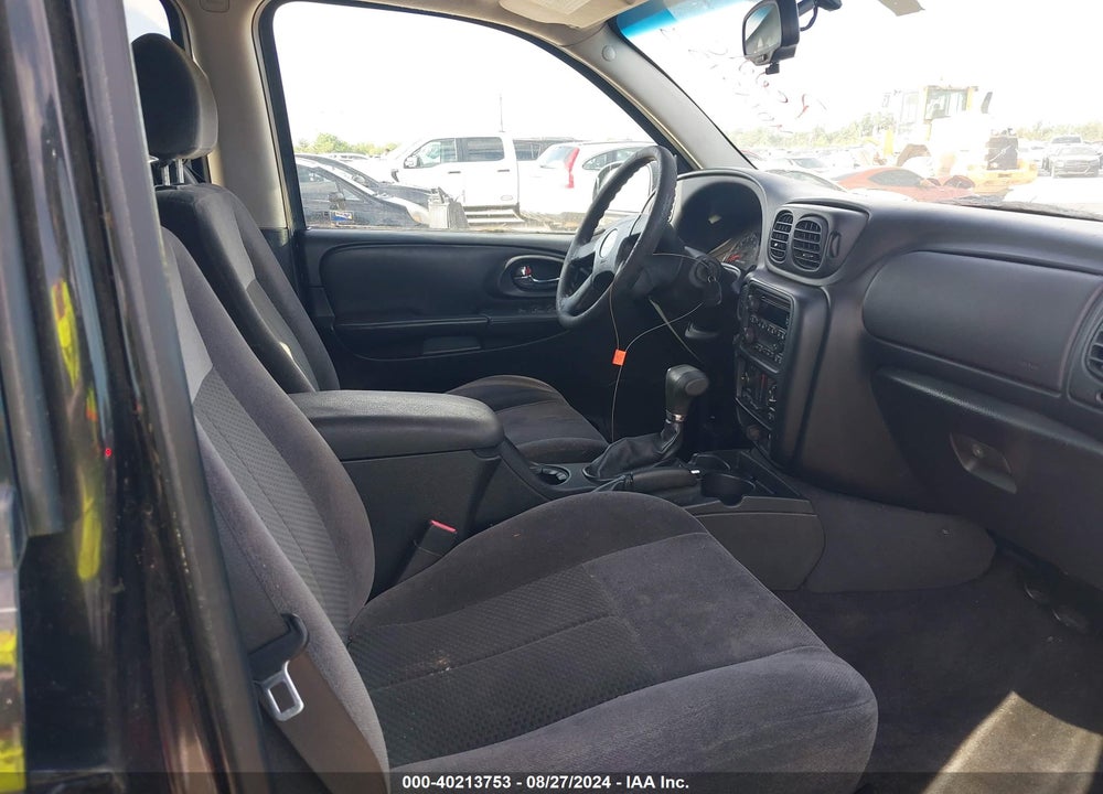 2008 CHEVROLET TRAILBLAZER LT VIN: 1GNDS13S882102183