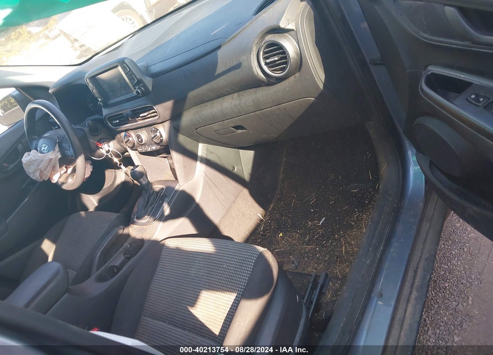 2018 HYUNDAI KONA SE VIN: KM8K12AA7JU081593