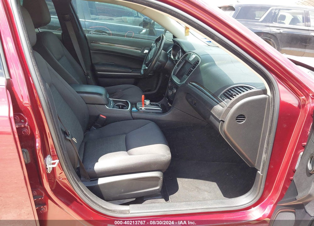 2020 CHRYSLER 300 TOURING VIN: 2C3CCAAG6LH239160