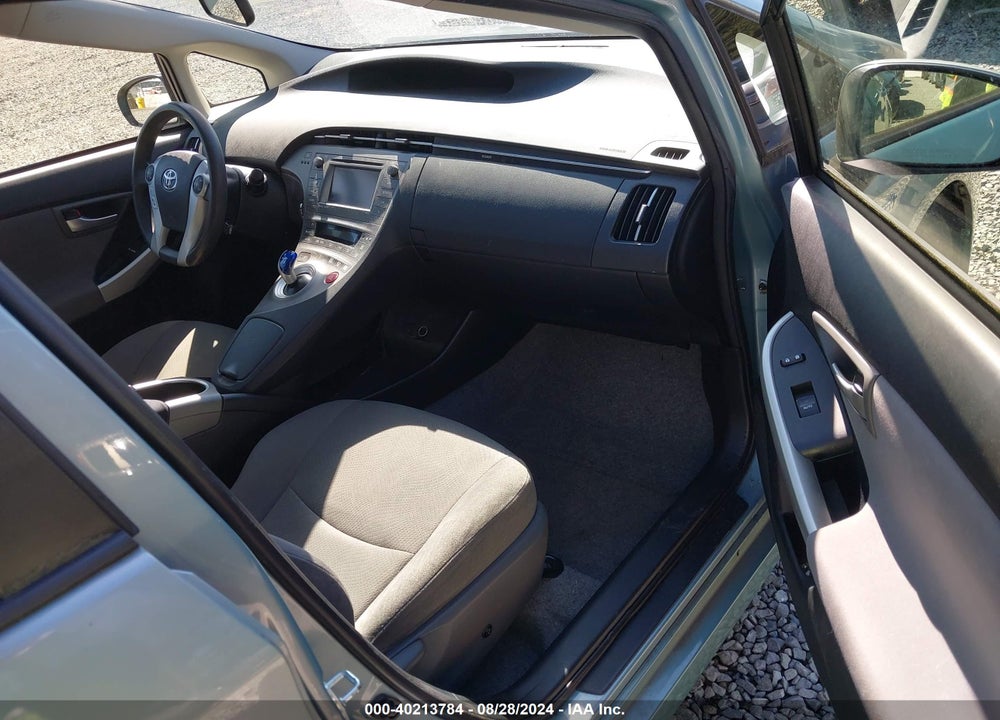 2014 TOYOTA PRIUS THREE VIN: JTDKN3DU3E1817618