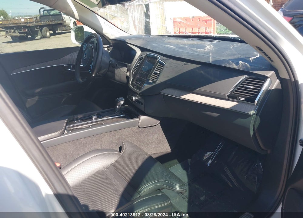 2022 VOLVO XC90 T6 INSCRIPTION 6 PASSENGER VIN: YV4A221LXN1825173