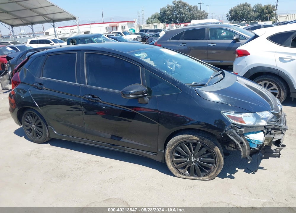 2018 HONDA FIT SPORT VIN: 3HGGK5G61JM704286