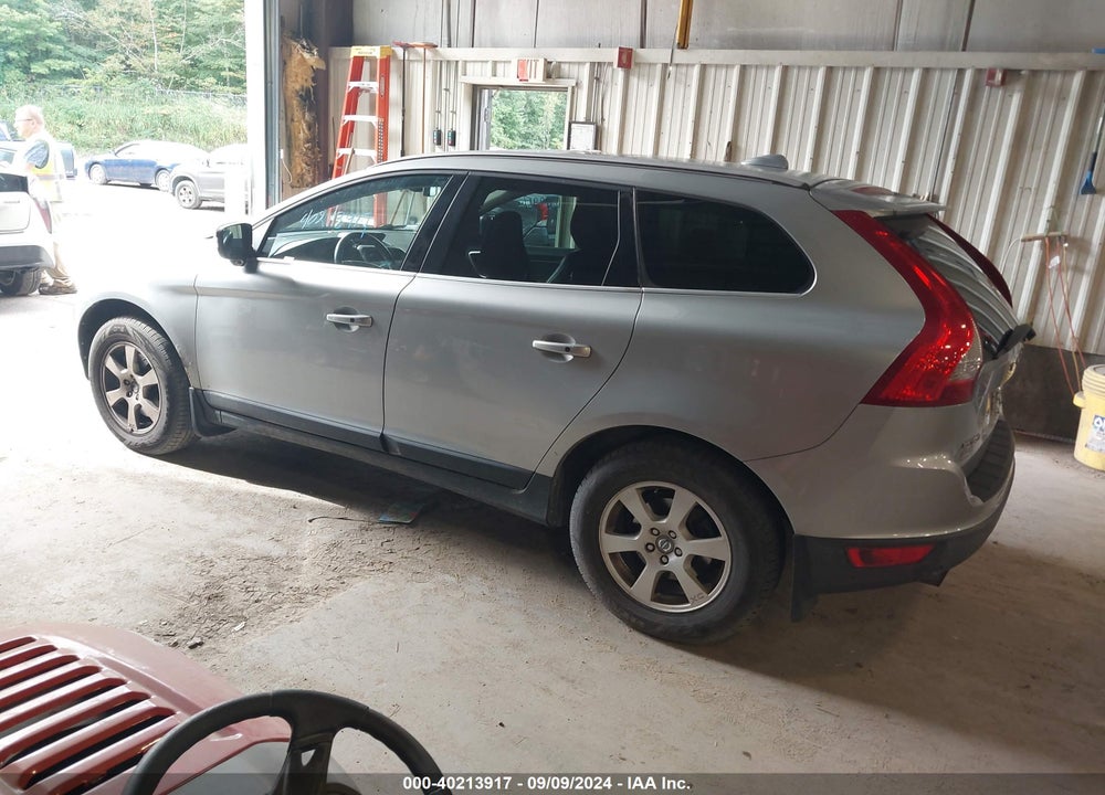2011 VOLVO XC60 3.2/3.2 R-DESIGN VIN: YV4940DZ1B2141846