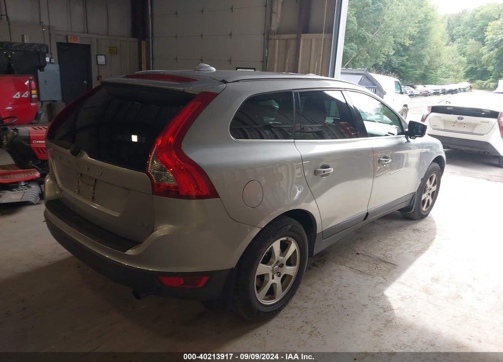 2011 VOLVO XC60 3.2/3.2 R-DESIGN VIN: YV4940DZ1B2141846