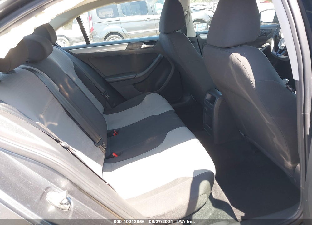 2017 VOLKSWAGEN JETTA 1.4T S VIN: 3VW2B7AJ1HM292332