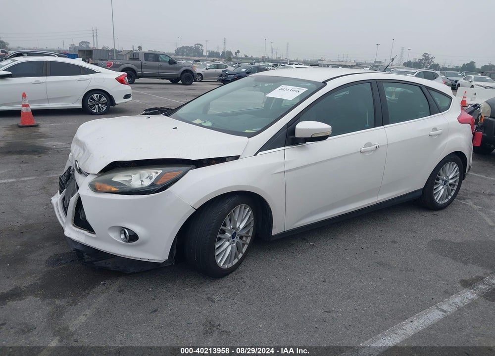 2014 FORD FOCUS TITANIUM VIN: 1FADP3N29EL210410