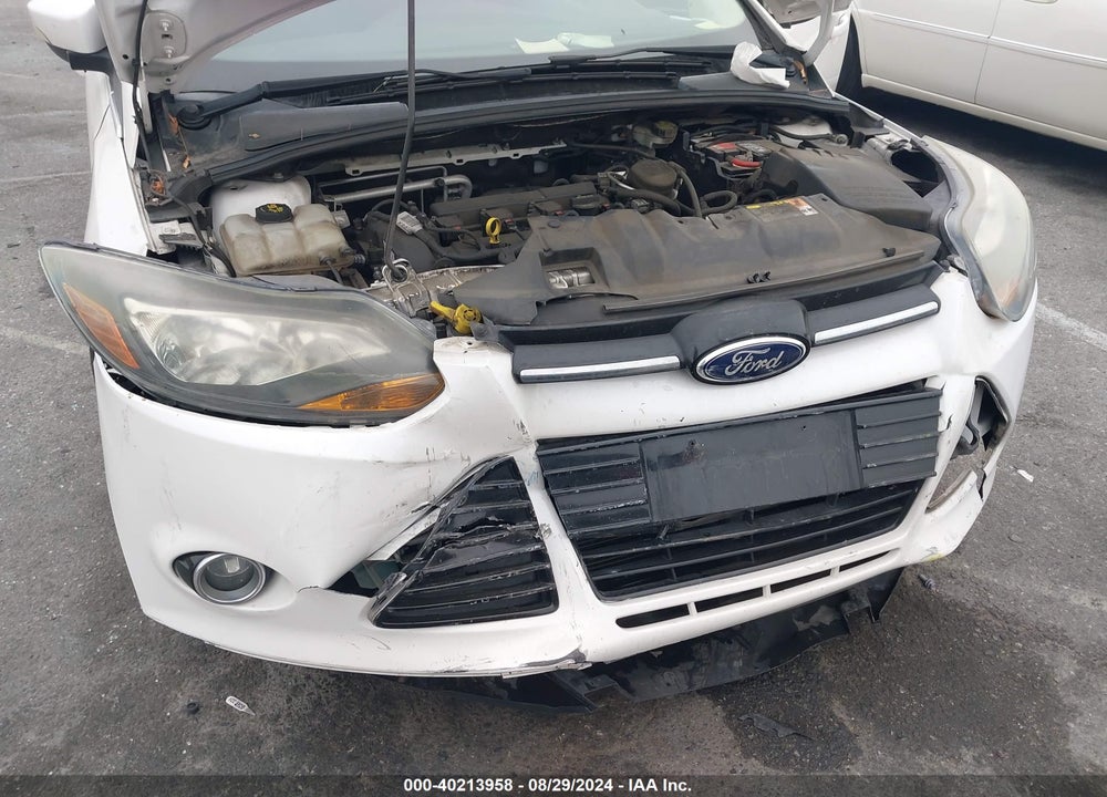 2014 FORD FOCUS TITANIUM VIN: 1FADP3N29EL210410