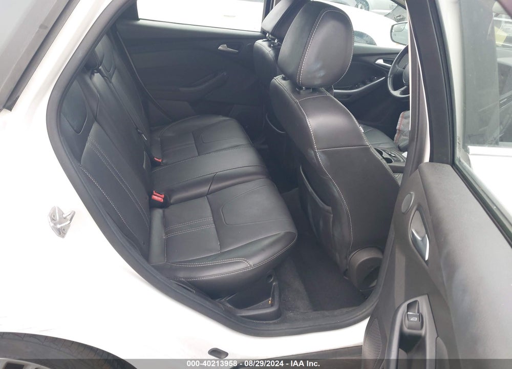 2014 FORD FOCUS TITANIUM VIN: 1FADP3N29EL210410