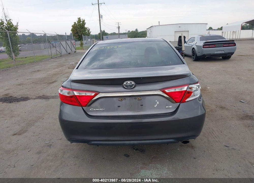 2015 TOYOTA CAMRY SE VIN: 4T1BF1FK7FU082523