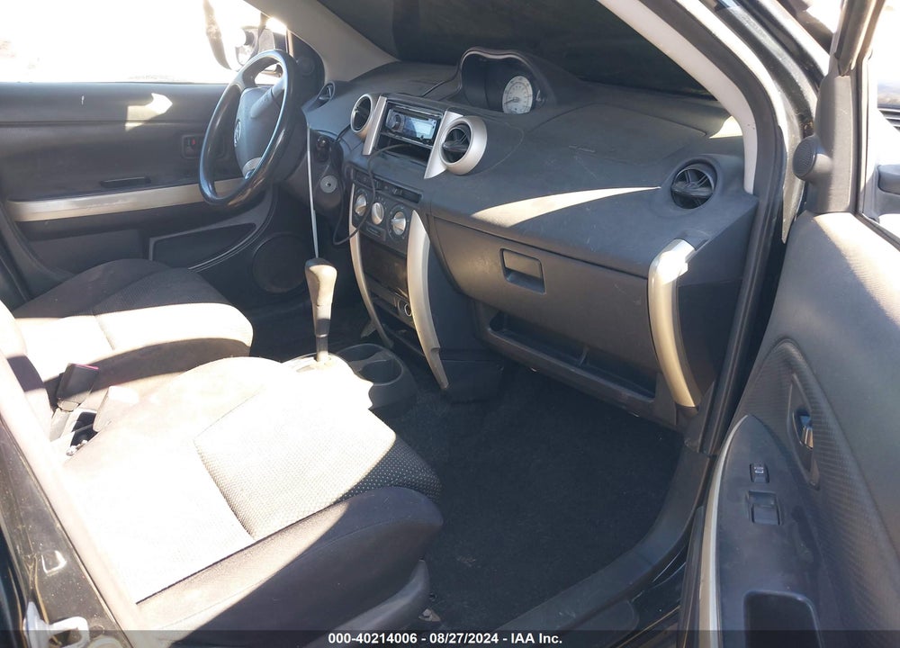 2005 SCION XA VIN: JTKKT624X50112176