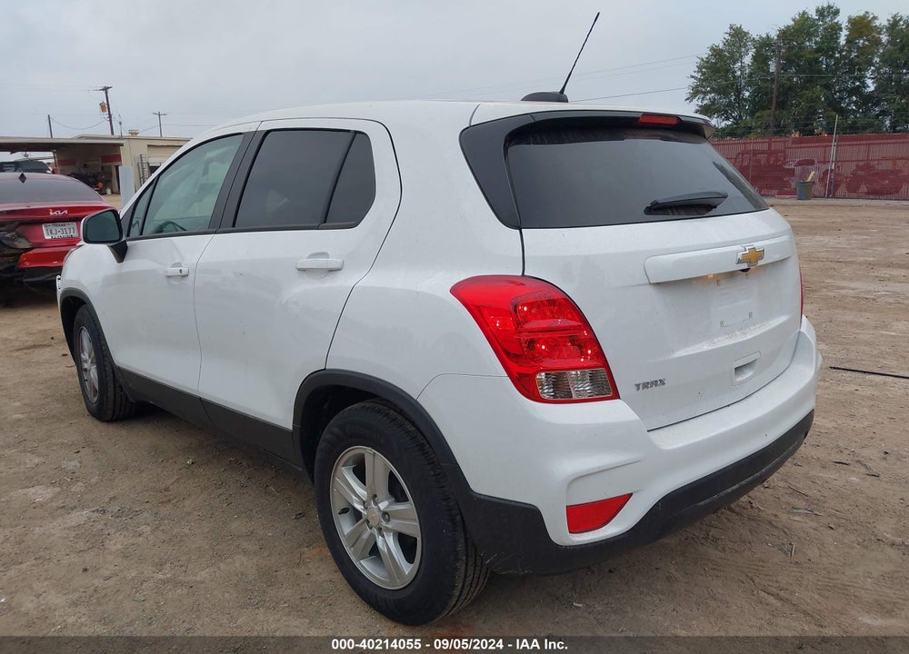 2022 CHEVROLET TRAX FWD LS VIN: KL7CJKSM3NB527285