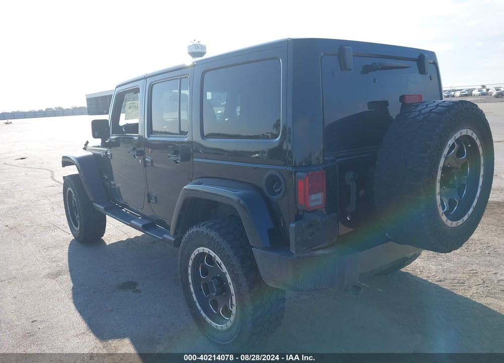 2018 JEEP WRANGLER JK UNLIMITED SAHARA VIN: 1C4HJWEG7JL893843