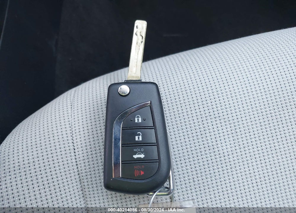 2021 TOYOTA COROLLA LE VIN: 5YFEPMAE0MP165500