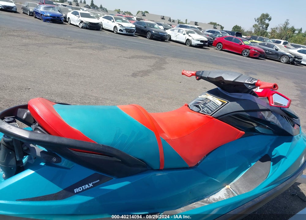 2018 SEADOO --- VIN: YDV40162A818
