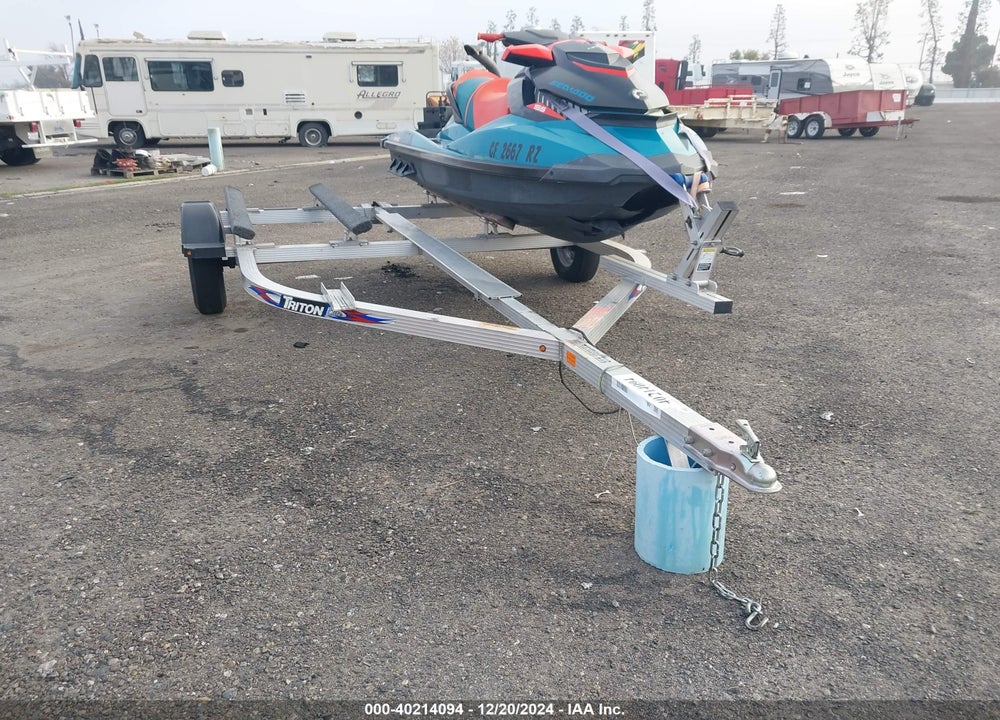 2018 SEADOO --- VIN: YDV40162A818