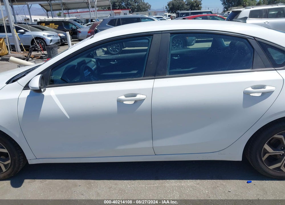 2019 KIA FORTE LXS VIN: 3KPF24AD8KE134004