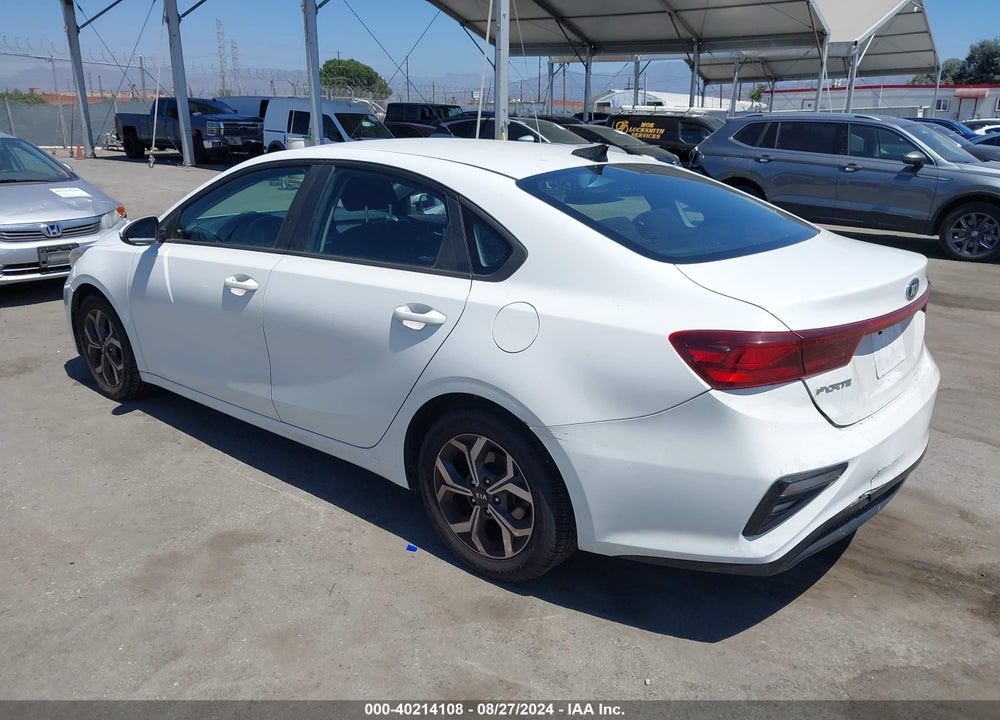 2019 KIA FORTE LXS VIN: 3KPF24AD8KE134004