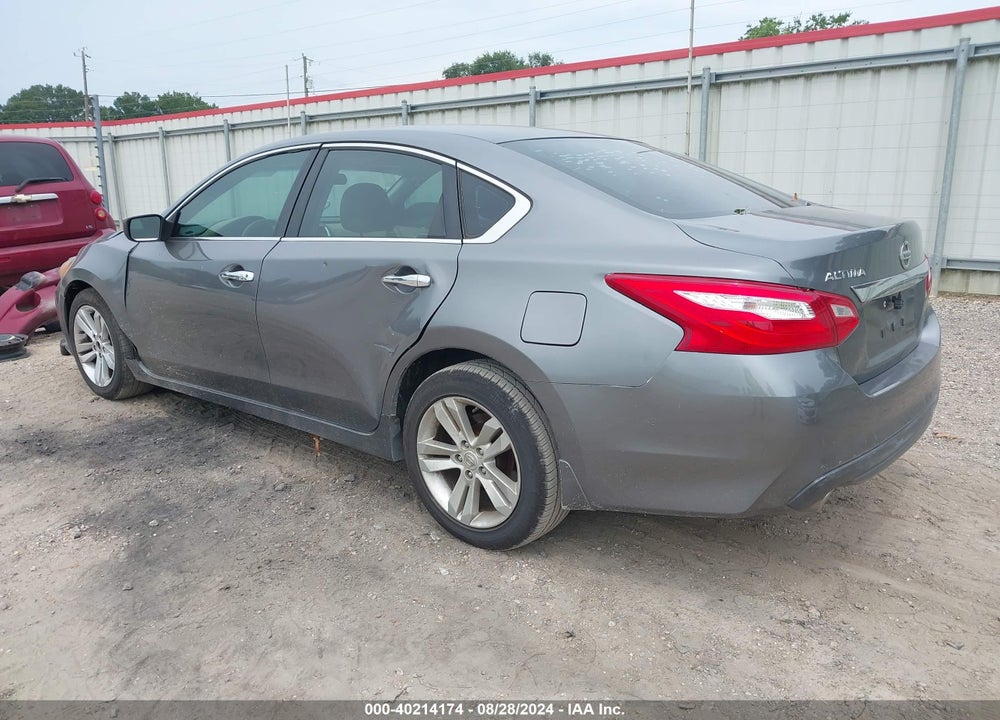 2017 NISSAN ALTIMA VIN: 1N4AL3AP3HN311600