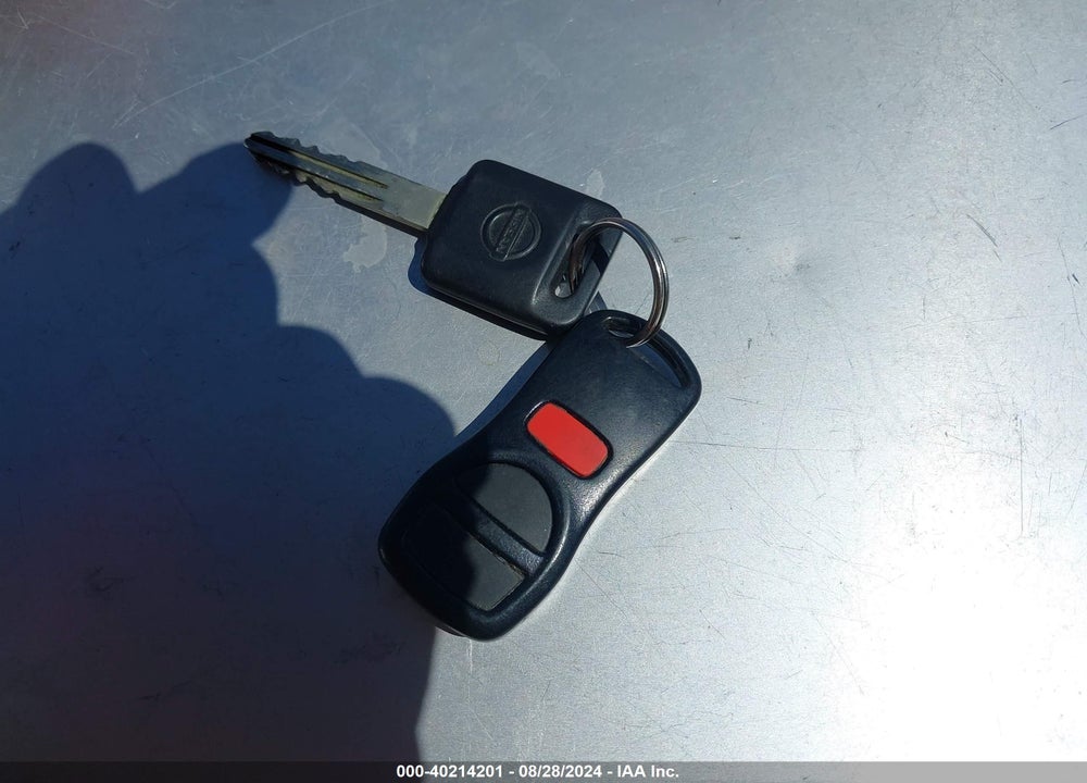 2003 NISSAN PATHFINDER SE VIN: JN8DR09XX3W702971