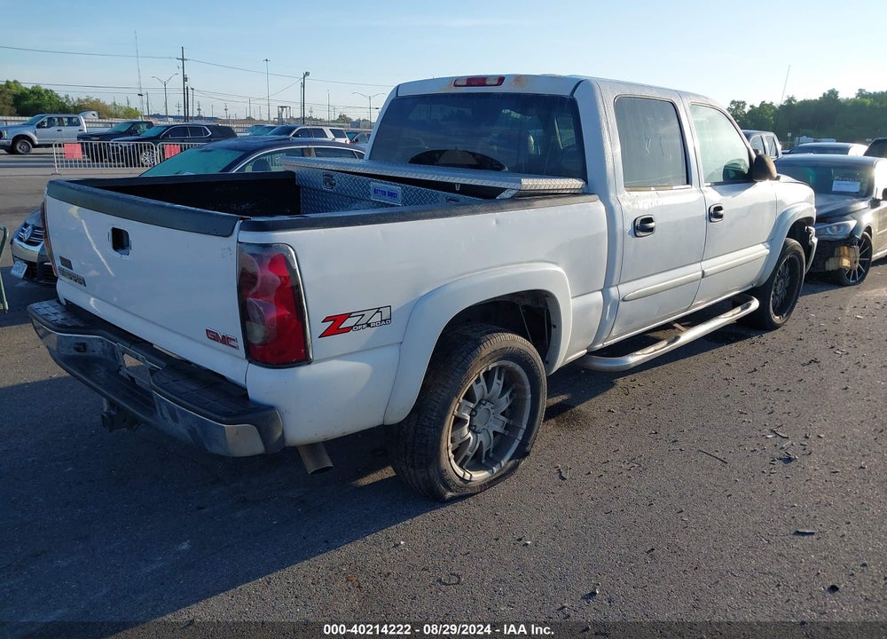 2006 GMC SIERRA 1500 SLT VIN: 2GTEK13T561175532