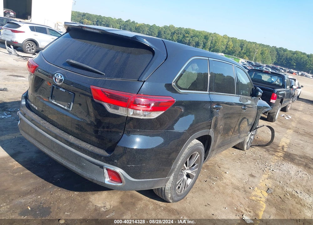 2017 TOYOTA HIGHLANDER LE VIN: 5TDZARFH6HS030201