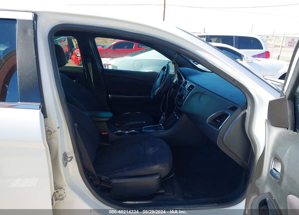 2014 CHRYSLER 200 TOURING VIN: 1C3CCBBB9EN137256