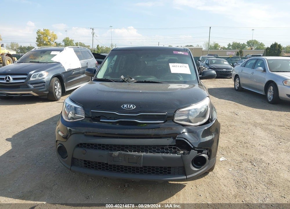 2018 KIA SOUL VIN: KNDJN2A27J7573777