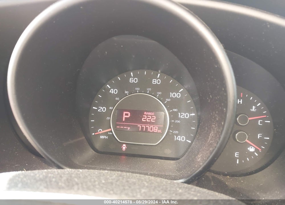 2018 KIA SOUL VIN: KNDJN2A27J7573777
