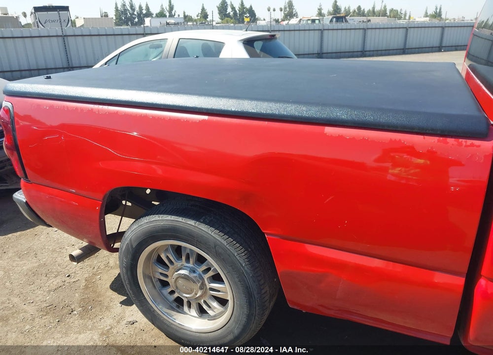 2004 CHEVROLET SILVERADO 1500 LS VIN: 2GCEC19V541187831