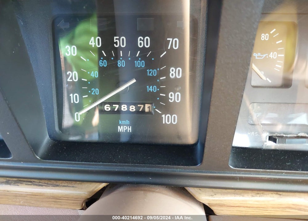 1986 JEEP GRAND WAGONEER VIN: 1JCNJ15U9GT212679