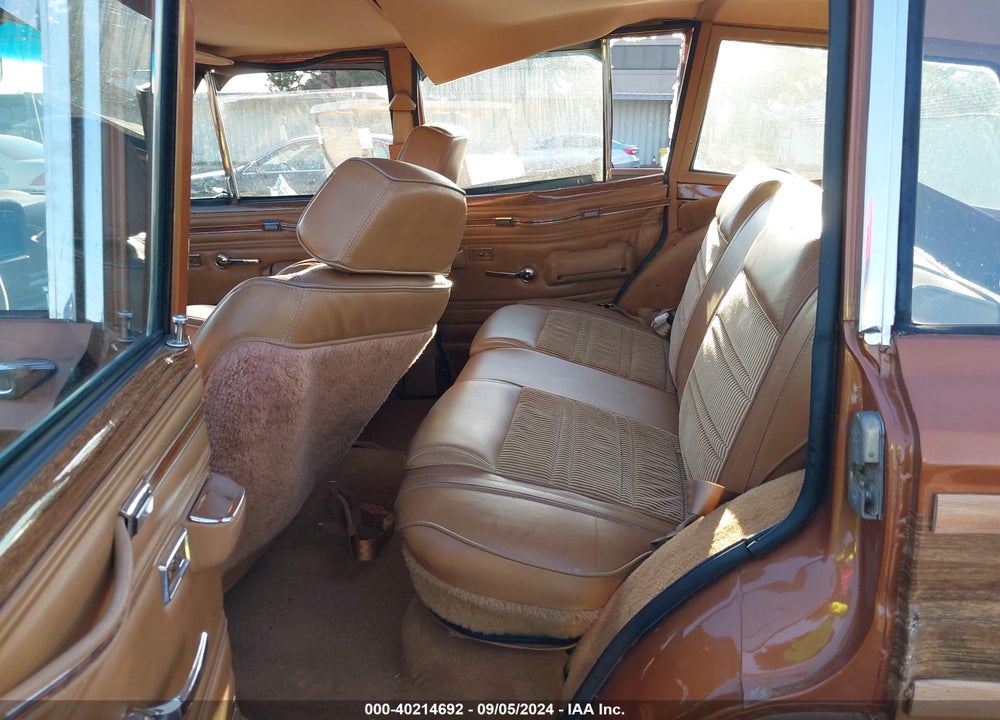 1986 JEEP GRAND WAGONEER VIN: 1JCNJ15U9GT212679