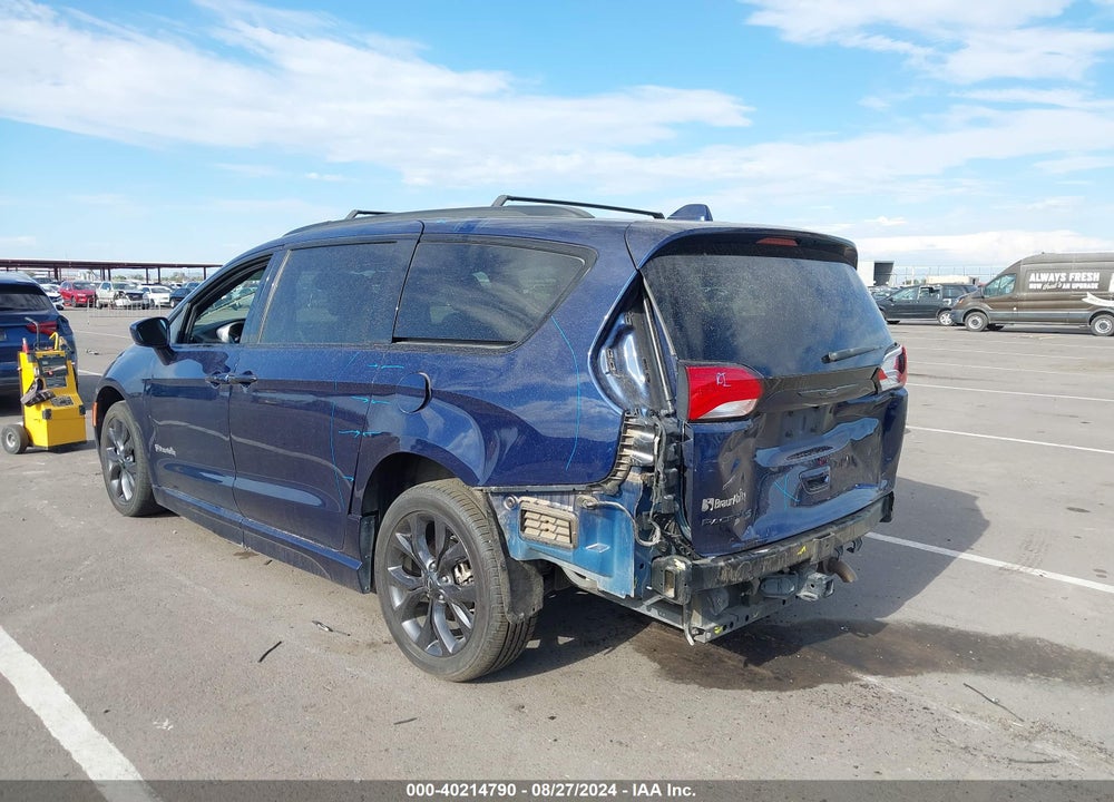 2018 CHRYSLER PACIFICA TOURING L PLUS VIN: 2C4RC1EG3JR320950