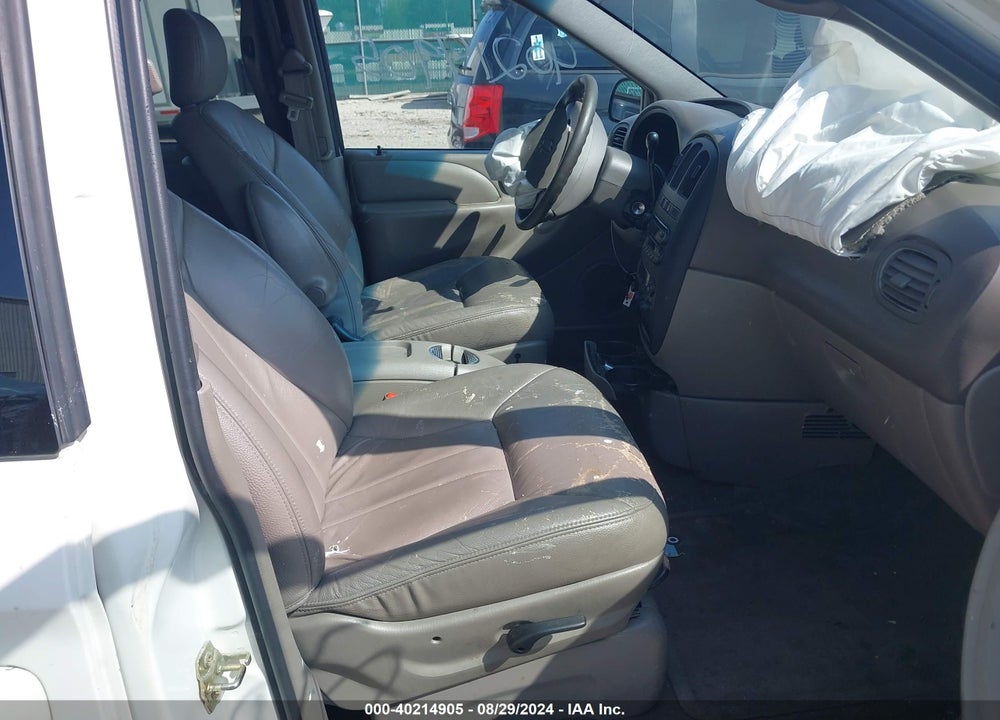 2002 DODGE GRAND CARAVAN ES VIN: 2B4GP54L42R693141