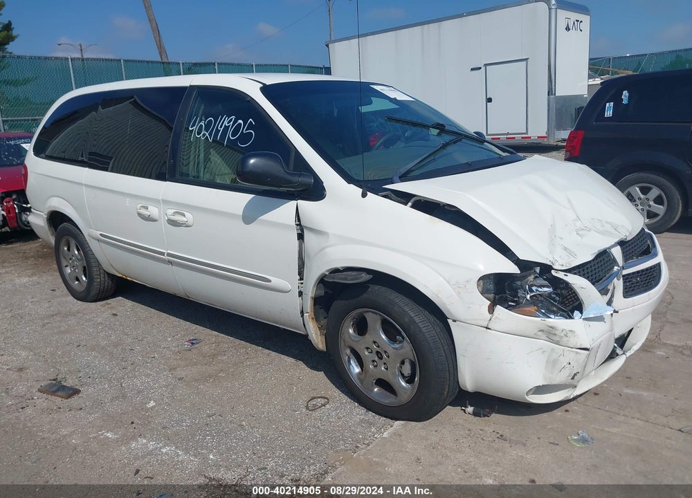 2002 DODGE GRAND CARAVAN ES VIN: 2B4GP54L42R693141