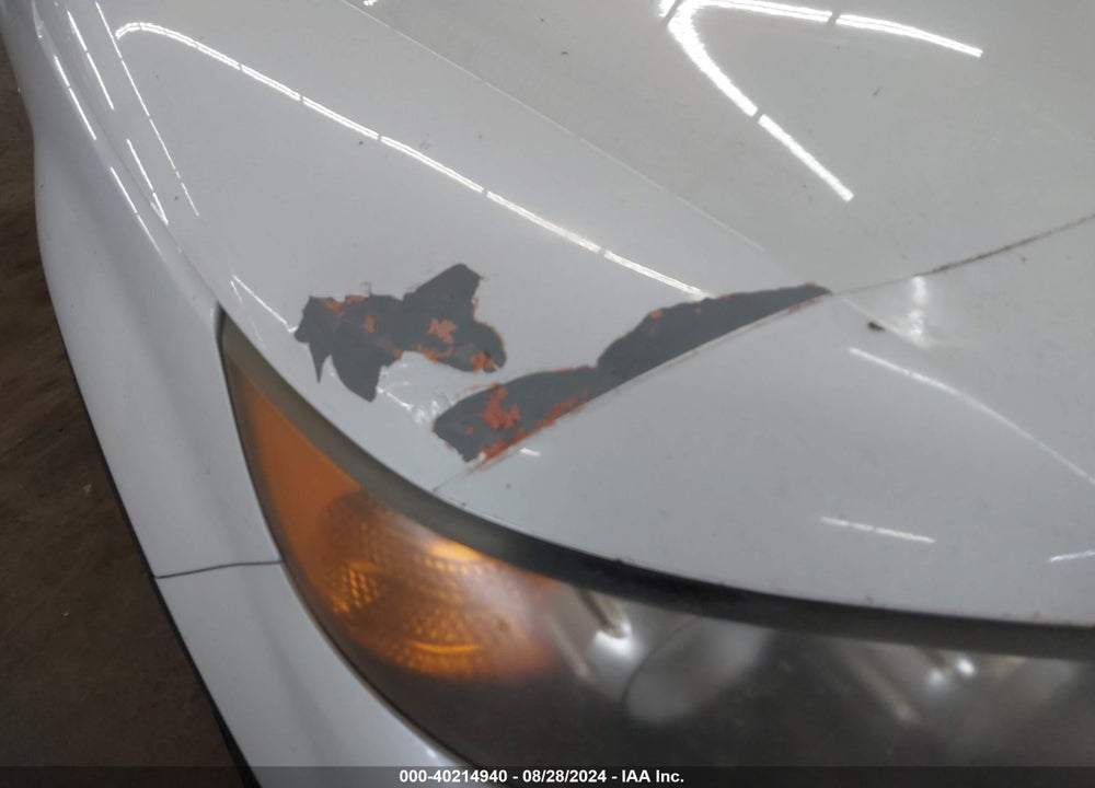 2011 KIA SORENTO LX VIN: 5XYKTCA19BG002674