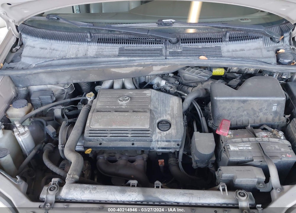 2002 TOYOTA SIENNA XLE VIN: 4T3ZF13C52U451926