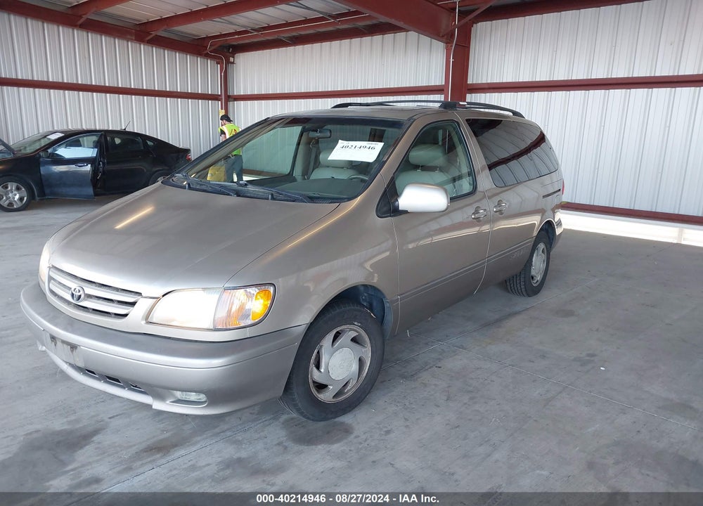 2002 TOYOTA SIENNA XLE VIN: 4T3ZF13C52U451926